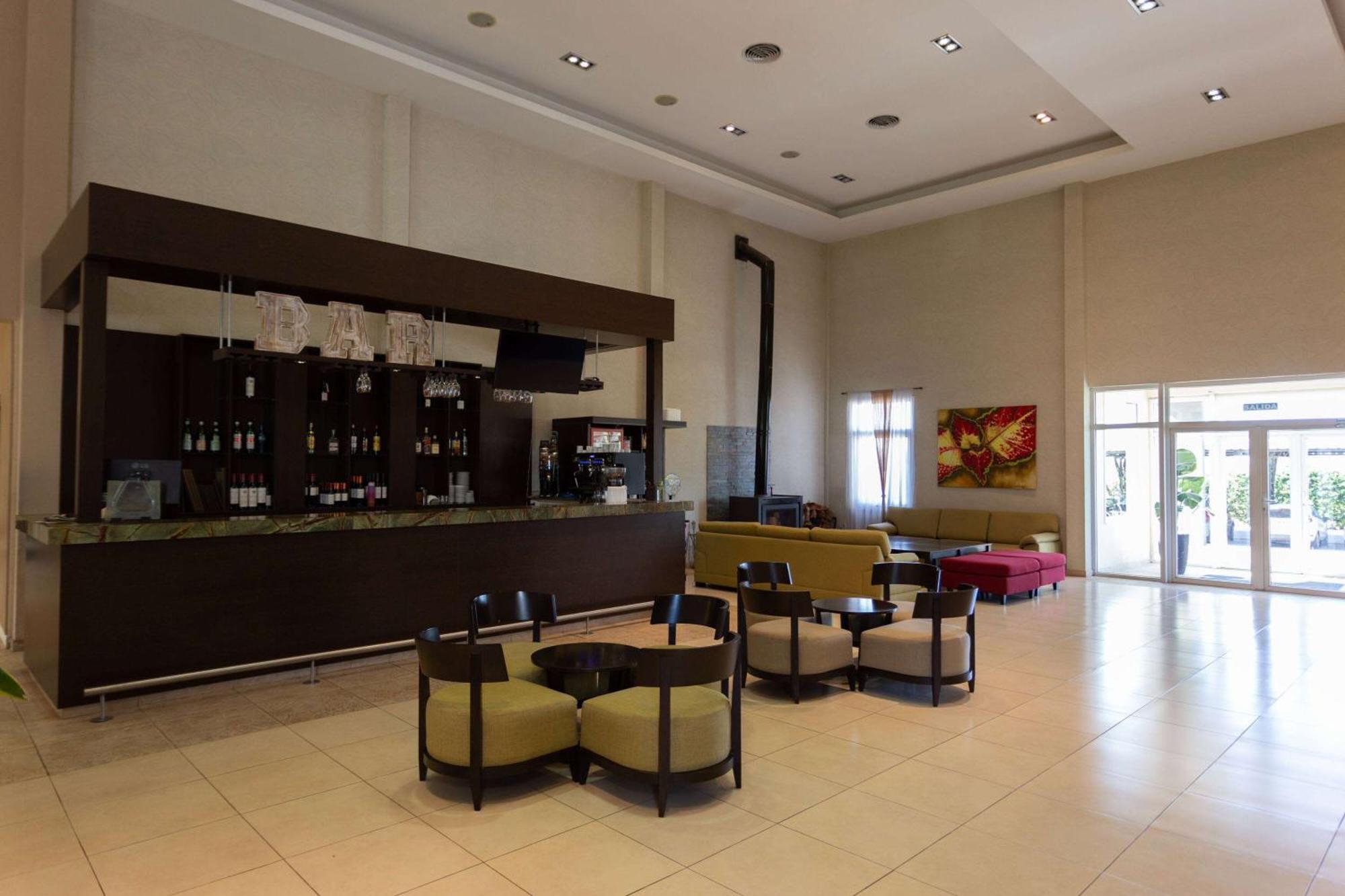Howard Johnson Hotel & Resort Funes Eksteriør billede