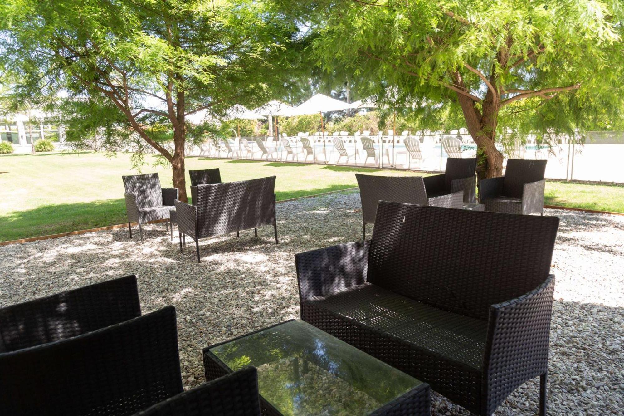 Howard Johnson Hotel & Resort Funes Eksteriør billede