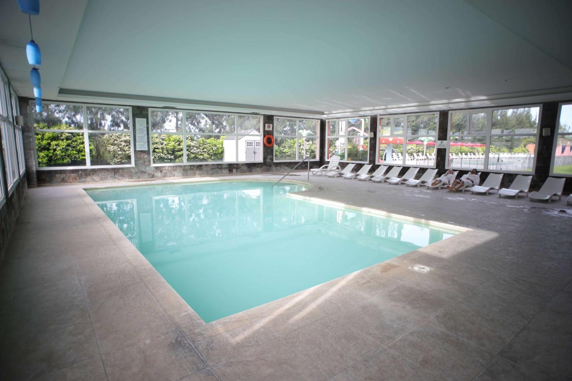 Howard Johnson Hotel & Resort Funes Eksteriør billede