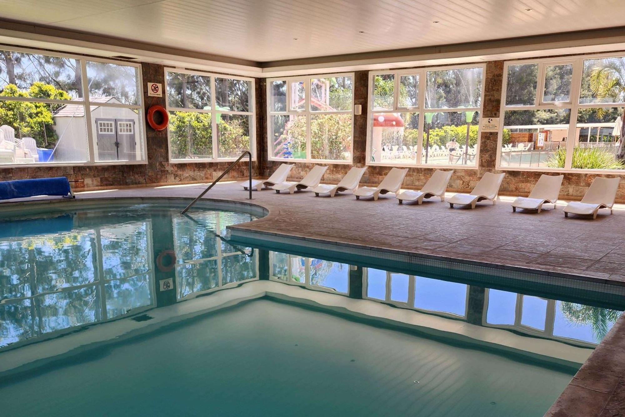Howard Johnson Hotel & Resort Funes Eksteriør billede