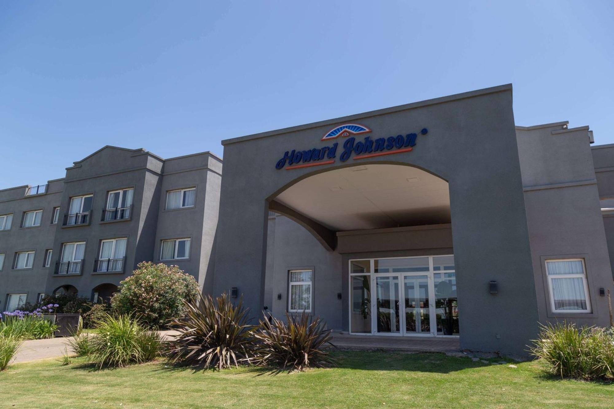 Howard Johnson Hotel & Resort Funes Eksteriør billede